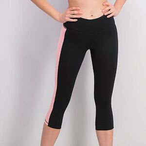 ID Ideology Plus Size Colorblocked Capri Leggings Noir Sp Tulip 2X pants